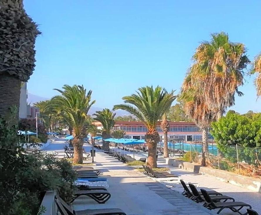 Beach-Front Tenerife Sth Sea And Pool View Apartment Costa Del Silencio Exterior photo